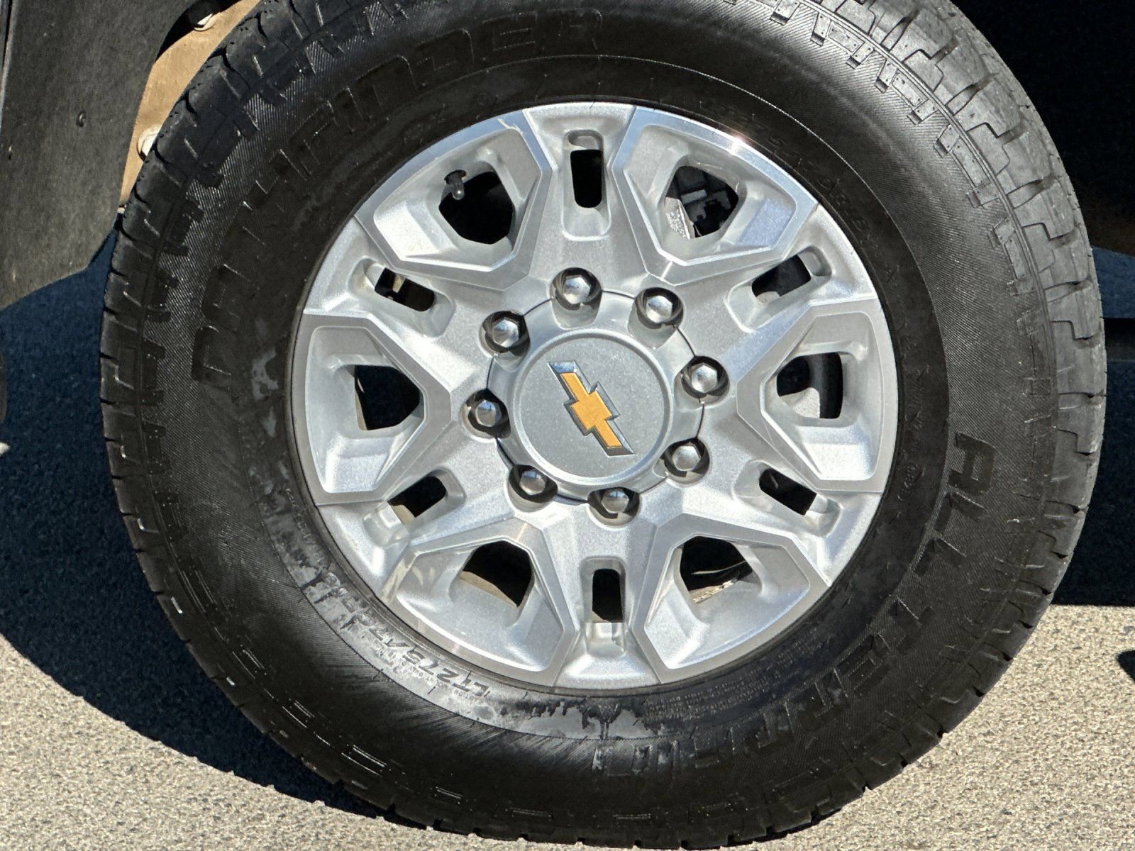 Used 2025 Chevrolet Silverado 2500 LT image 34