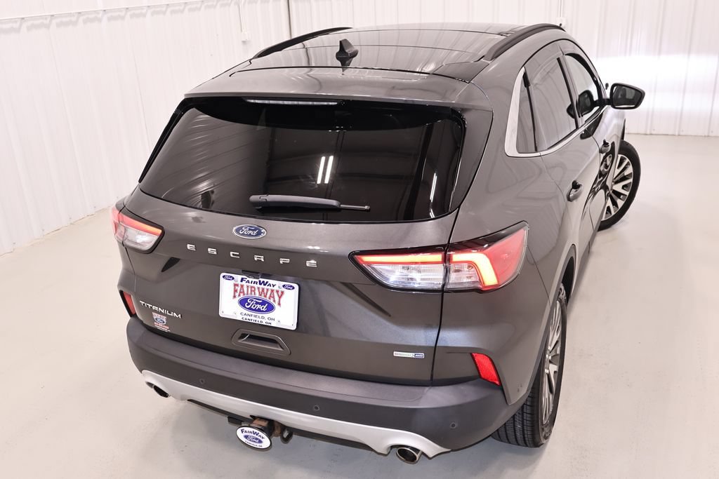 Certified 2020 Ford Escape Titanium w/ Titanium Premium Package 2.0 AWD/4WD image 46