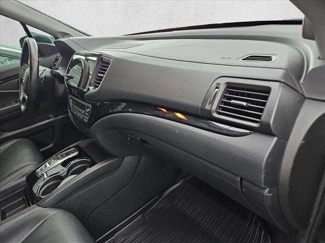 Used 2020 Honda Pilot Touring image 23