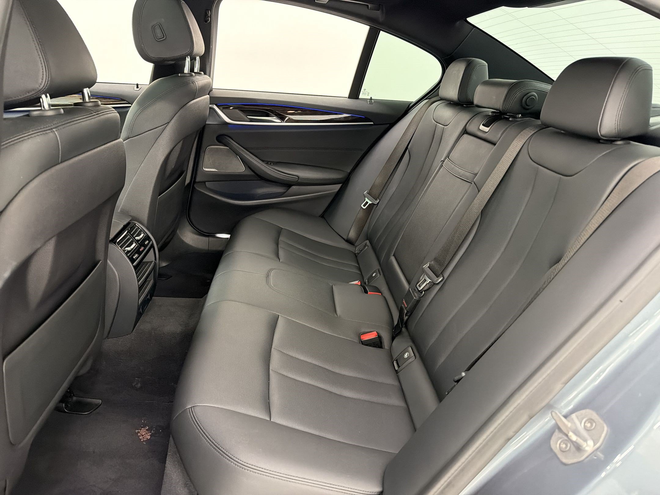 Used 2018 BMW 530e RWD image 22
