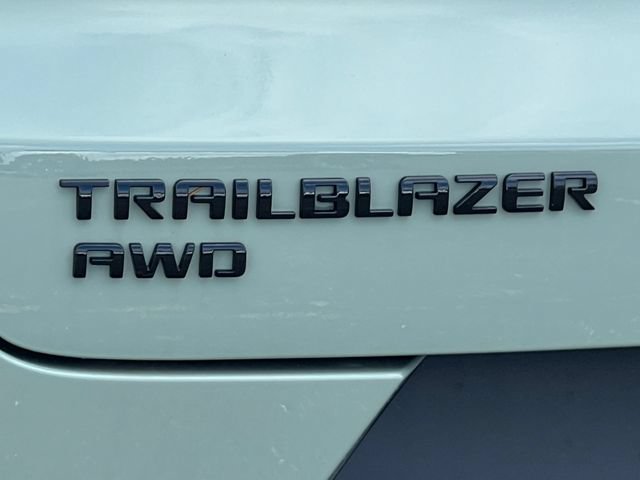 New 2026 Chevrolet TrailBlazer LT w/ Convenience Package AWD/4WD image 2