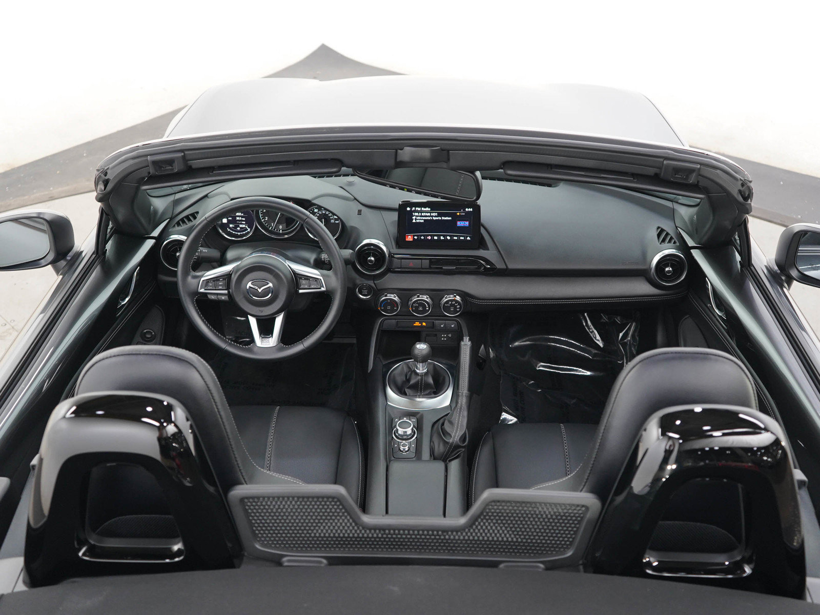 Used 2022 MAZDA MX-5 Miata Grand Touring w/ Appearance Package RWD image 13