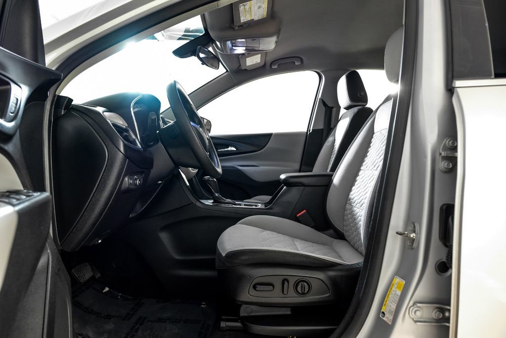Used 2019 Chevrolet Equinox LT image 3