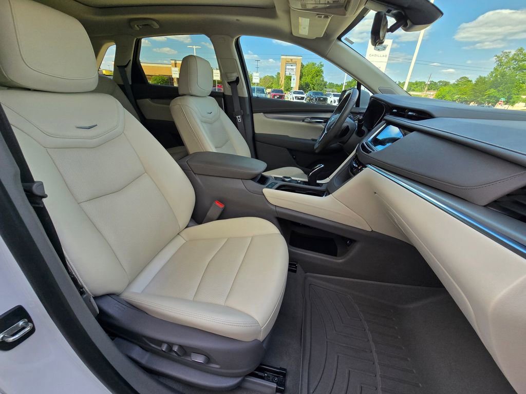 Used 2022 Cadillac XT5 Premium Luxury w/ Technology Package FWD image 35