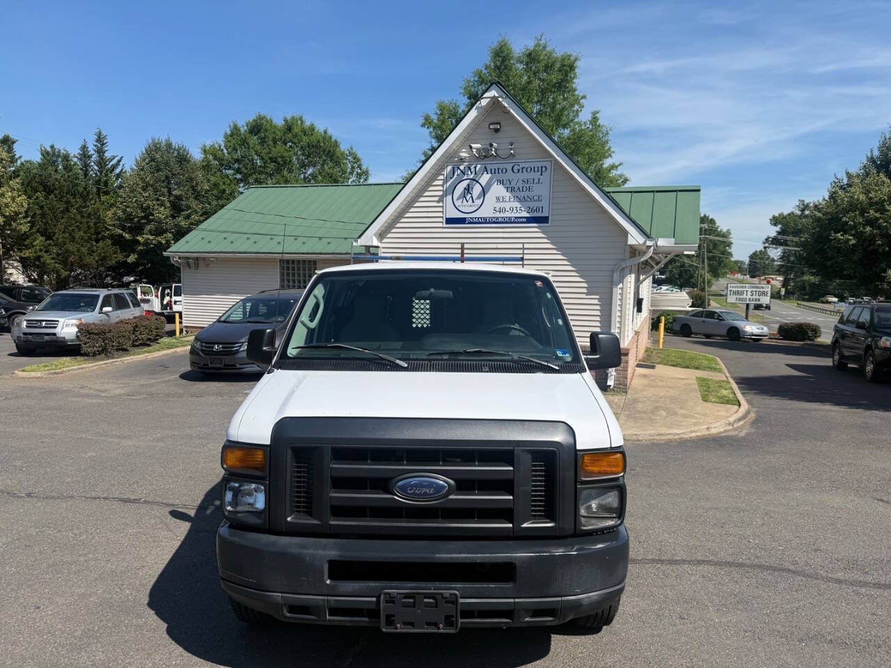 Used 2011 Ford E-150 and Econoline 150 w/ Commercial Cargo Van Pkg RWD image 2