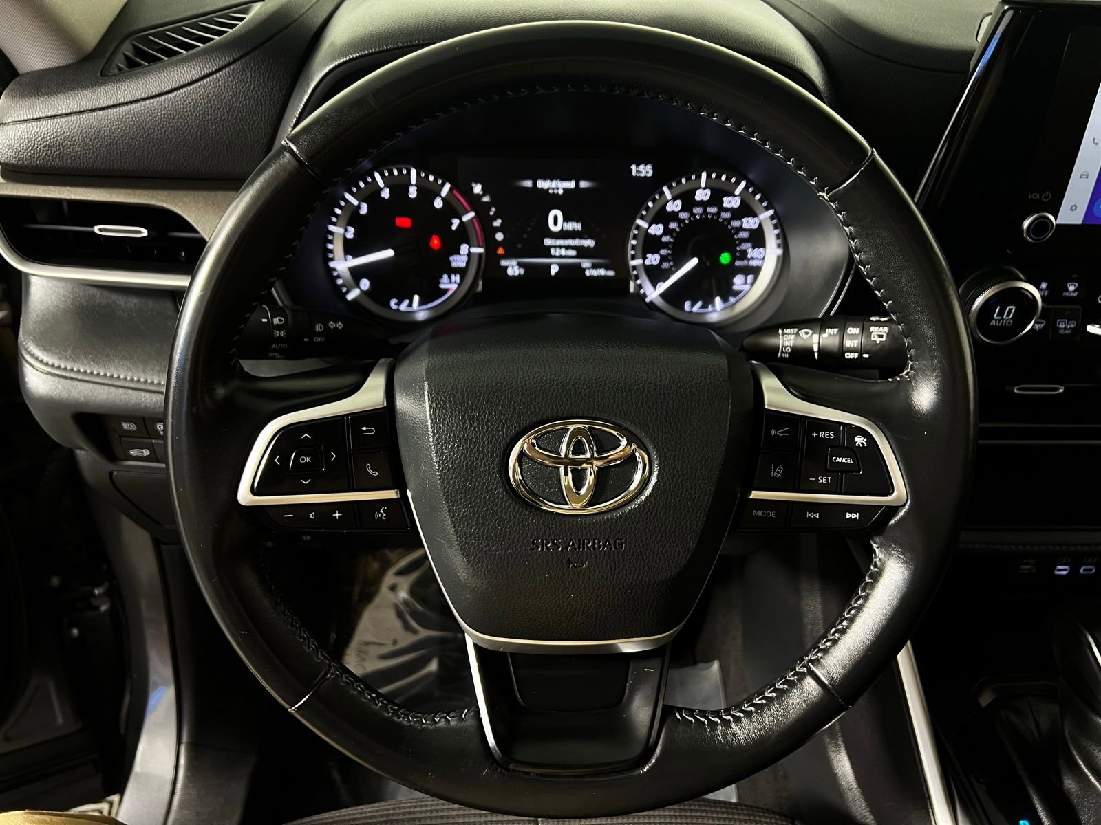 Certified 2023 Toyota Highlander LE image 15