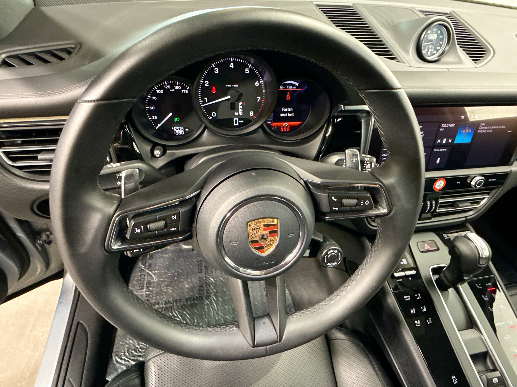 Certified 2026 Porsche Macan AWD/4WD image 38