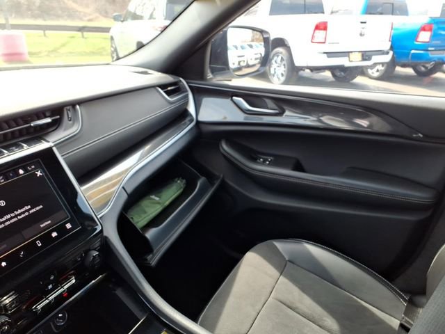 Certified 2023 Jeep Grand Cherokee Altitude image 26