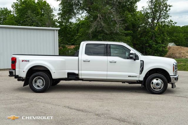 Used 2023 Ford F350 Lariat w/ Lariat Ultimate Package AWD/4WD image 4