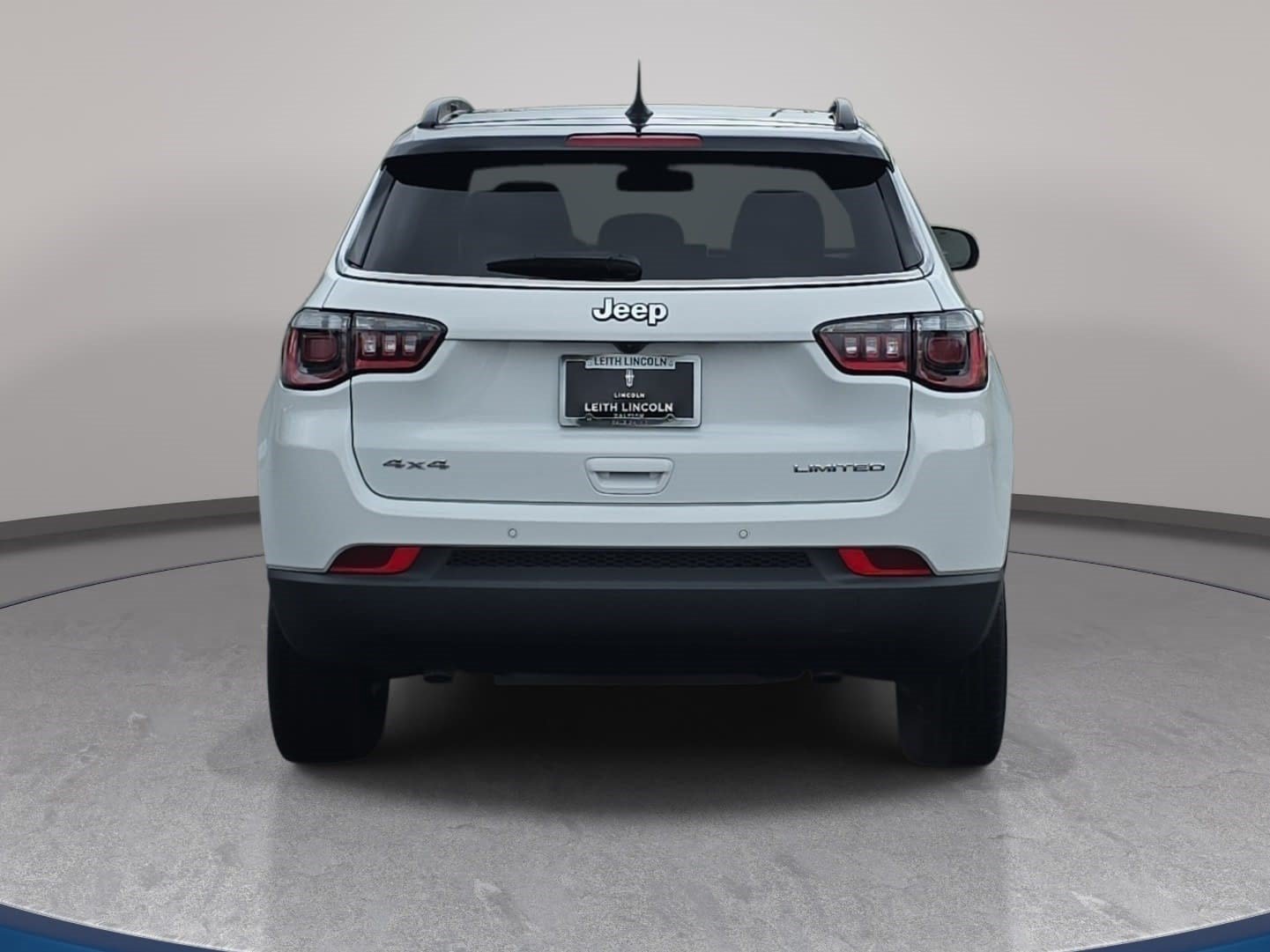 Used 2025 Jeep Compass Limited w/ Sun & Sound Group AWD/4WD image 6