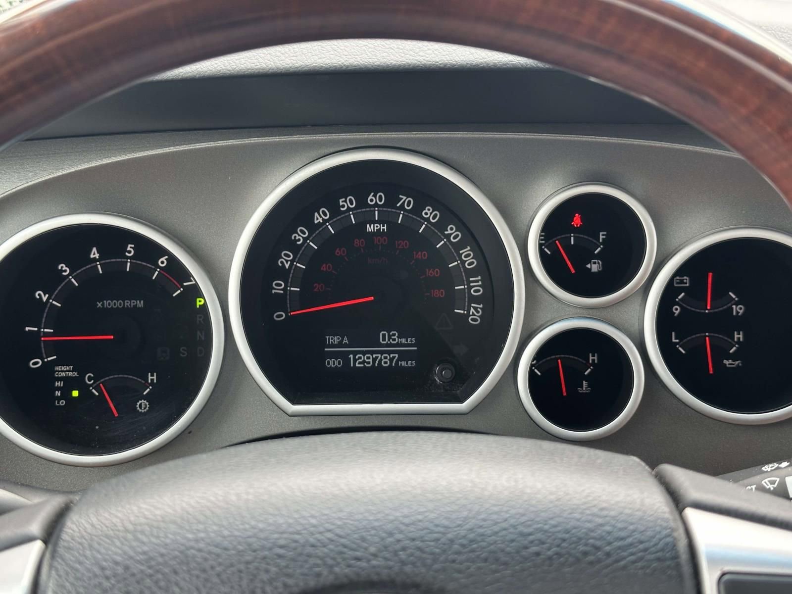 Used 2017 Toyota Sequoia Platinum AWD/4WD image 19