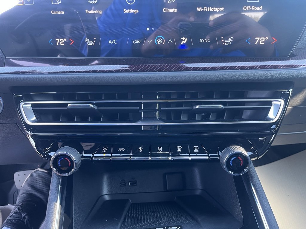 New 2026 Chevrolet Traverse Z71 w/ Driver Confidence Package image 18
