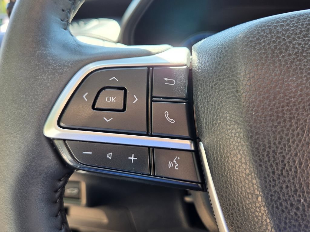 Used 2025 Toyota Grand Highlander AWD image 25