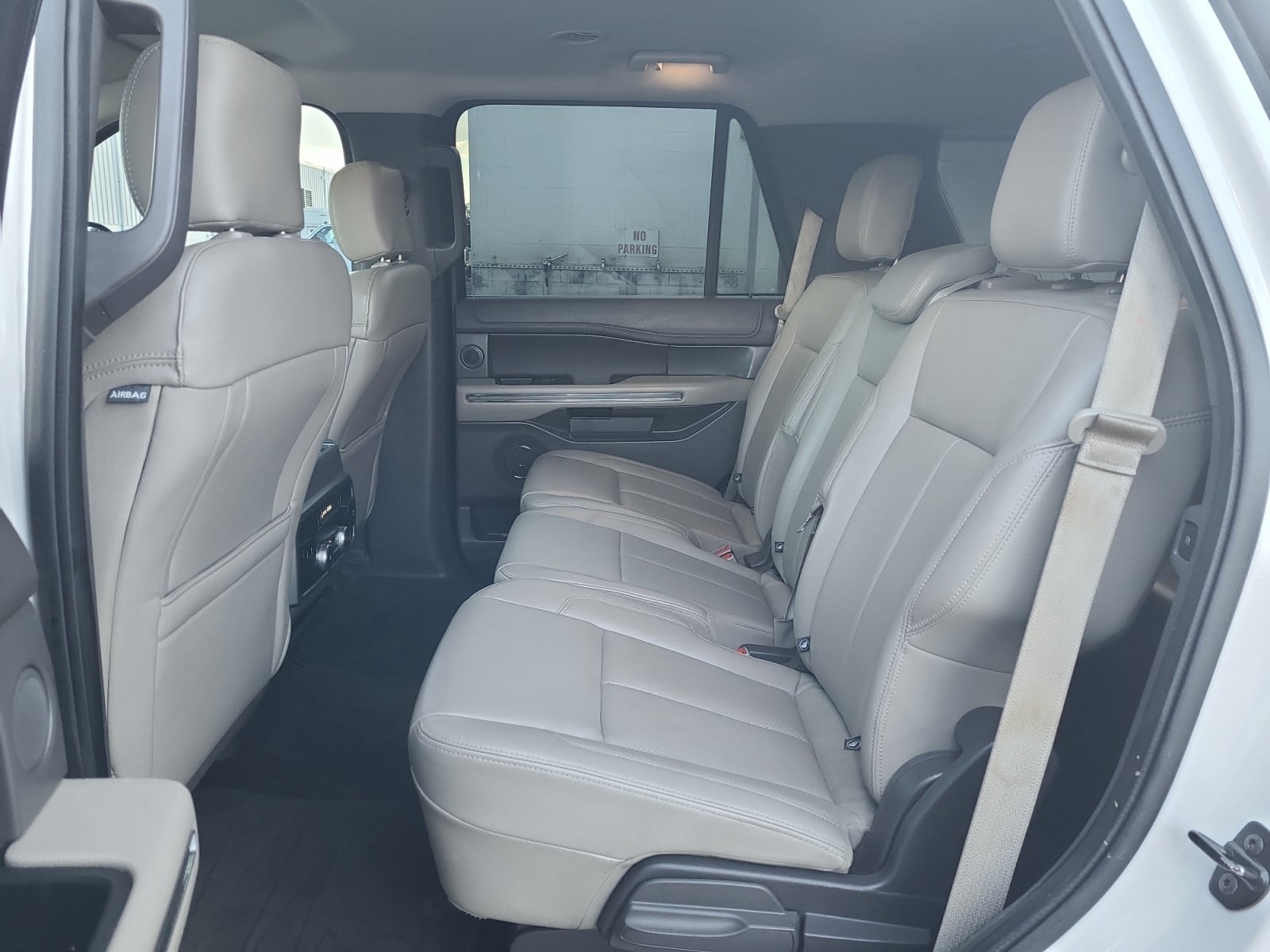 Used 2019 Ford Expedition XLT w/ Equipment Group 202A RWD image 24