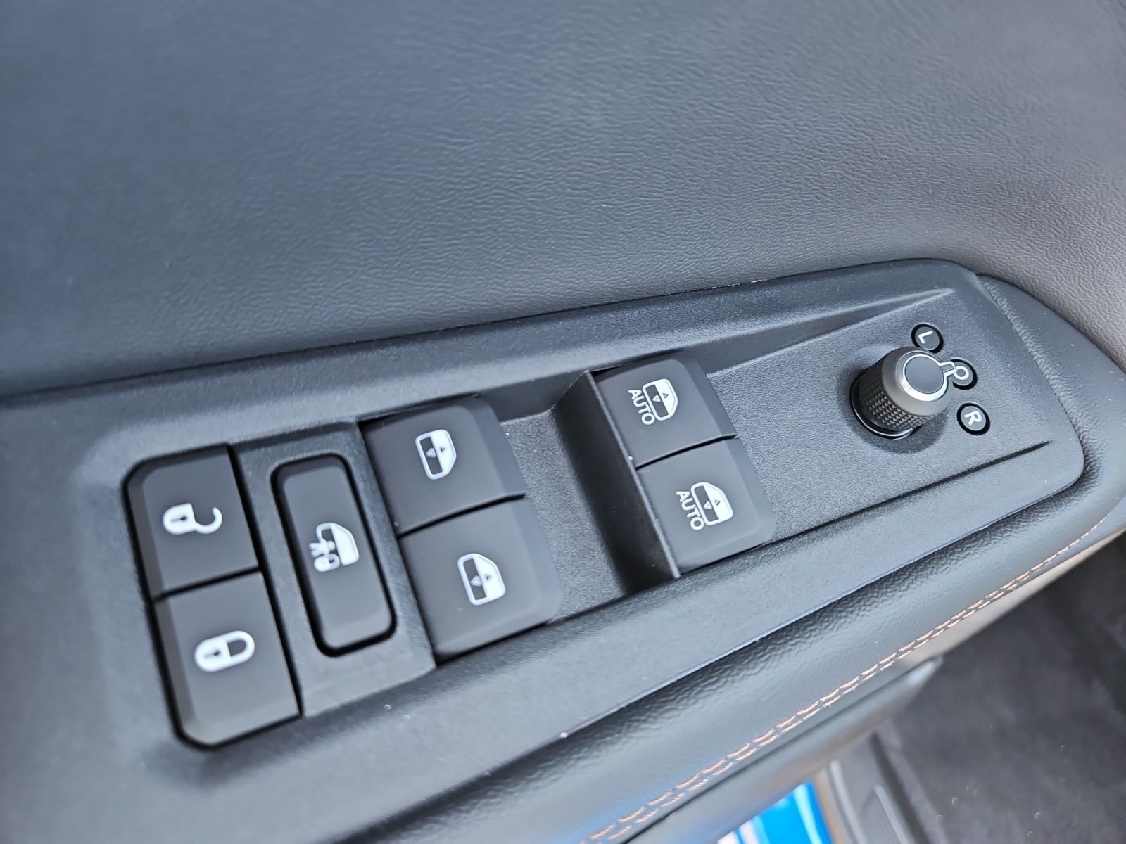 New 2026 Jeep Cherokee Limited AWD/4WD image 22