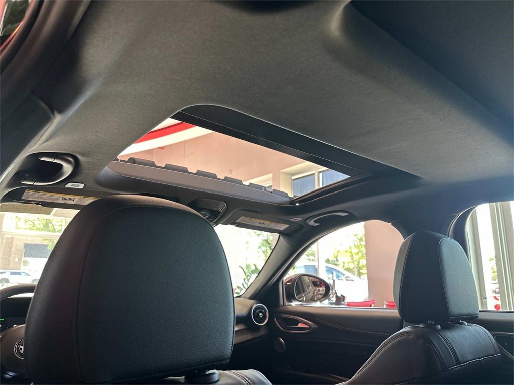 New 2025 Alfa Romeo Giulia AWD w/ Driving Assist Package image 12