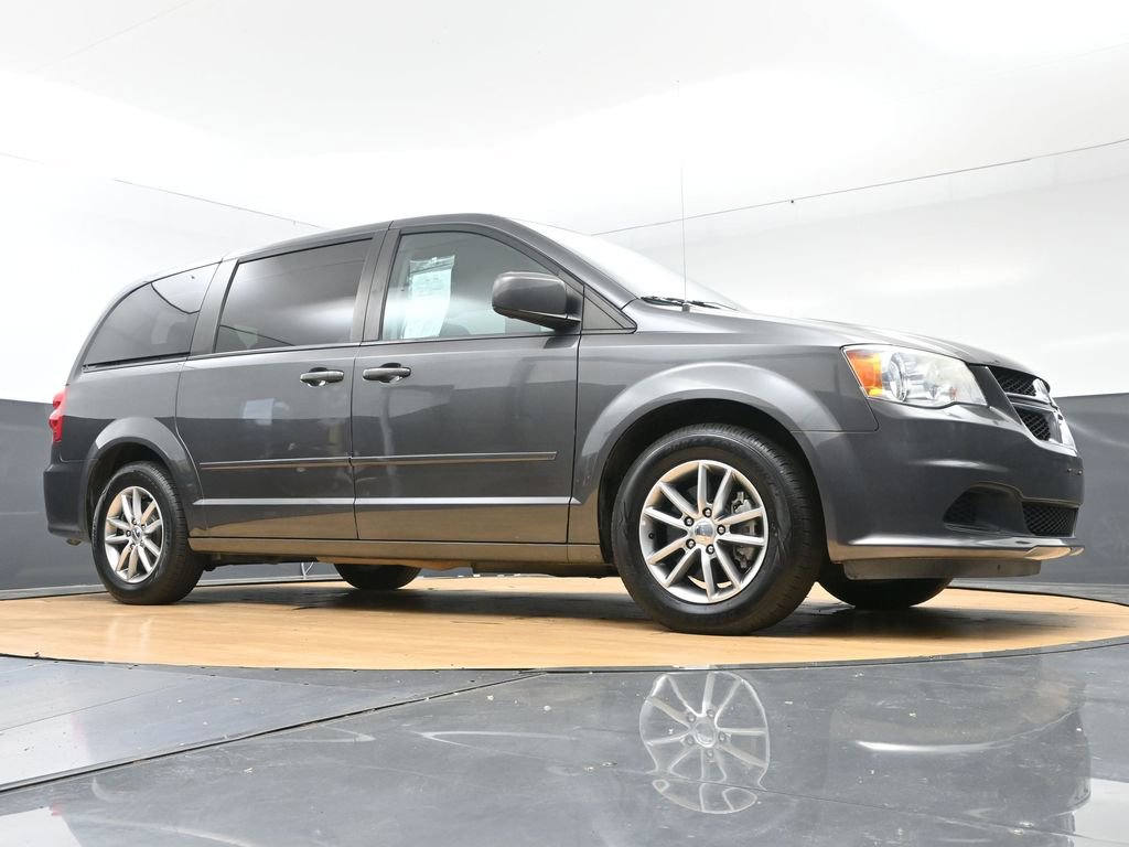 Used 2016 Dodge Grand Caravan SE FWD image 36