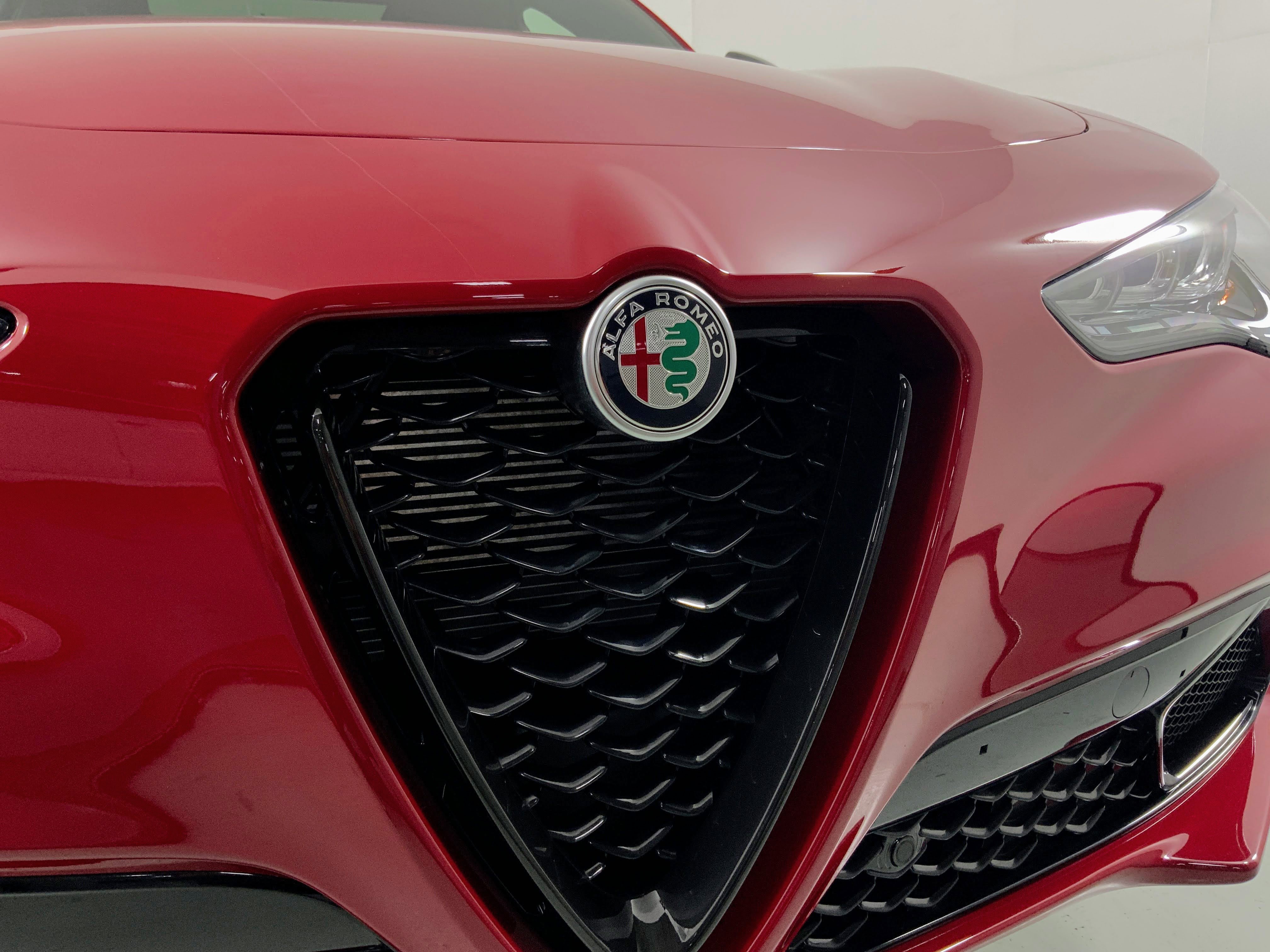 New 2025 Alfa Romeo Stelvio Sprint w/ Convenience Package image 5
