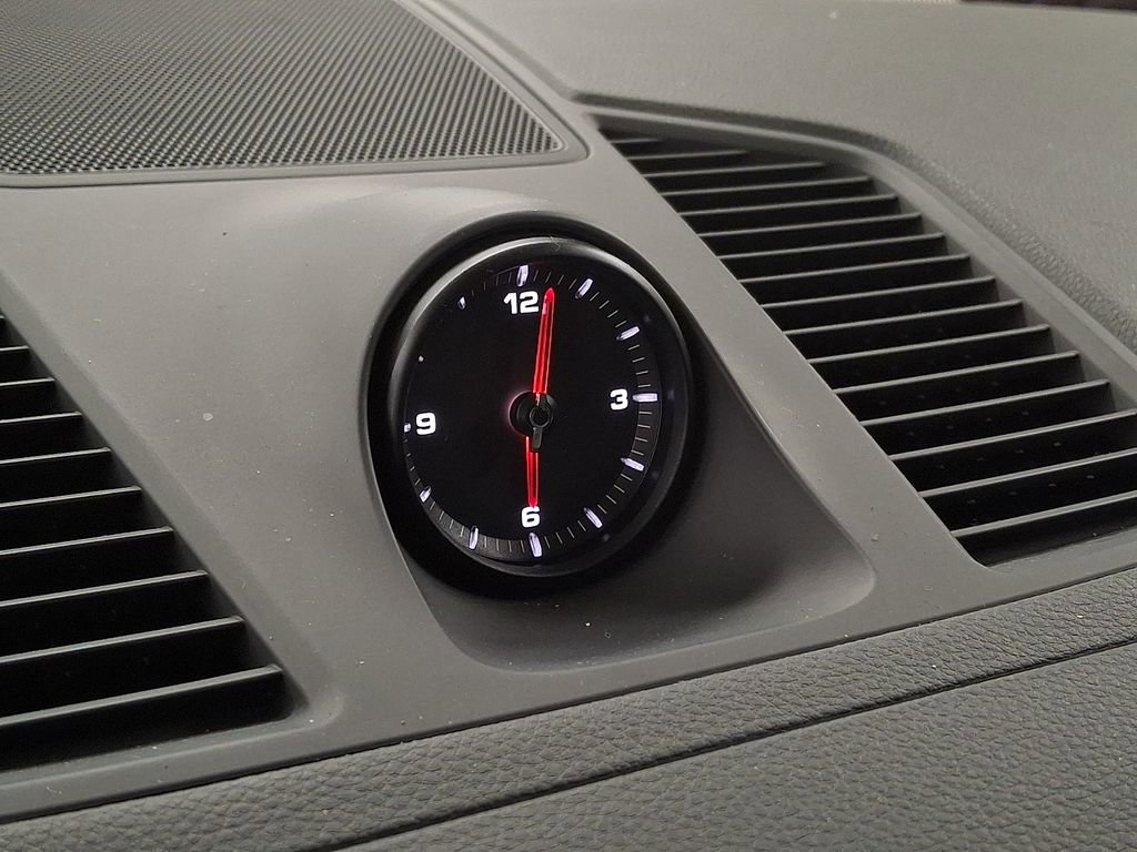 Used 2023 Porsche Cayenne image 24