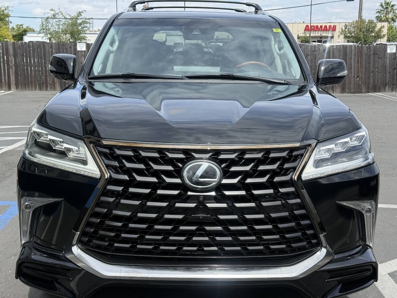 Used 2017 Lexus LX 570 4WD w/ Luxury Package image 2