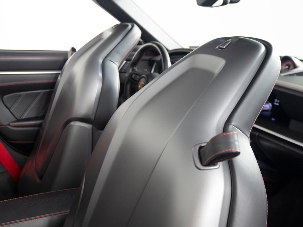 Certified 2022 Porsche 911 Turbo S AWD/4WD image 40