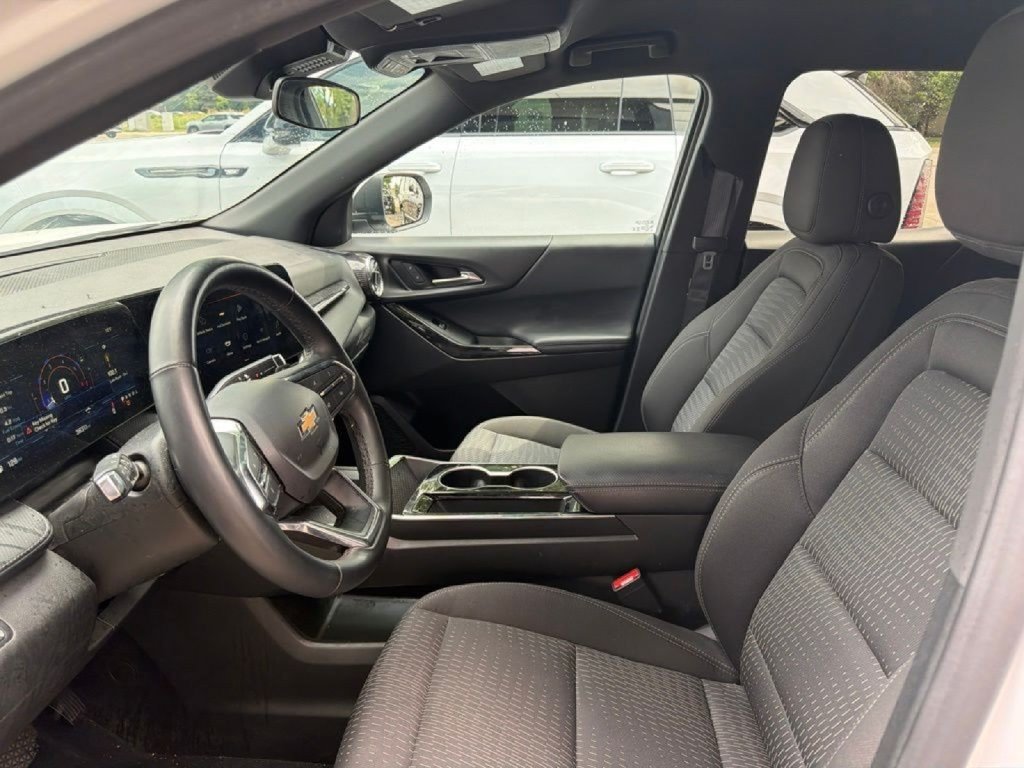 Used 2025 Chevrolet Equinox LT FWD image 14
