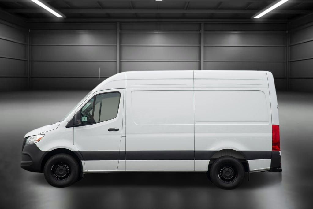 Used 2025 Mercedes-Benz Sprinter 2500 image 5