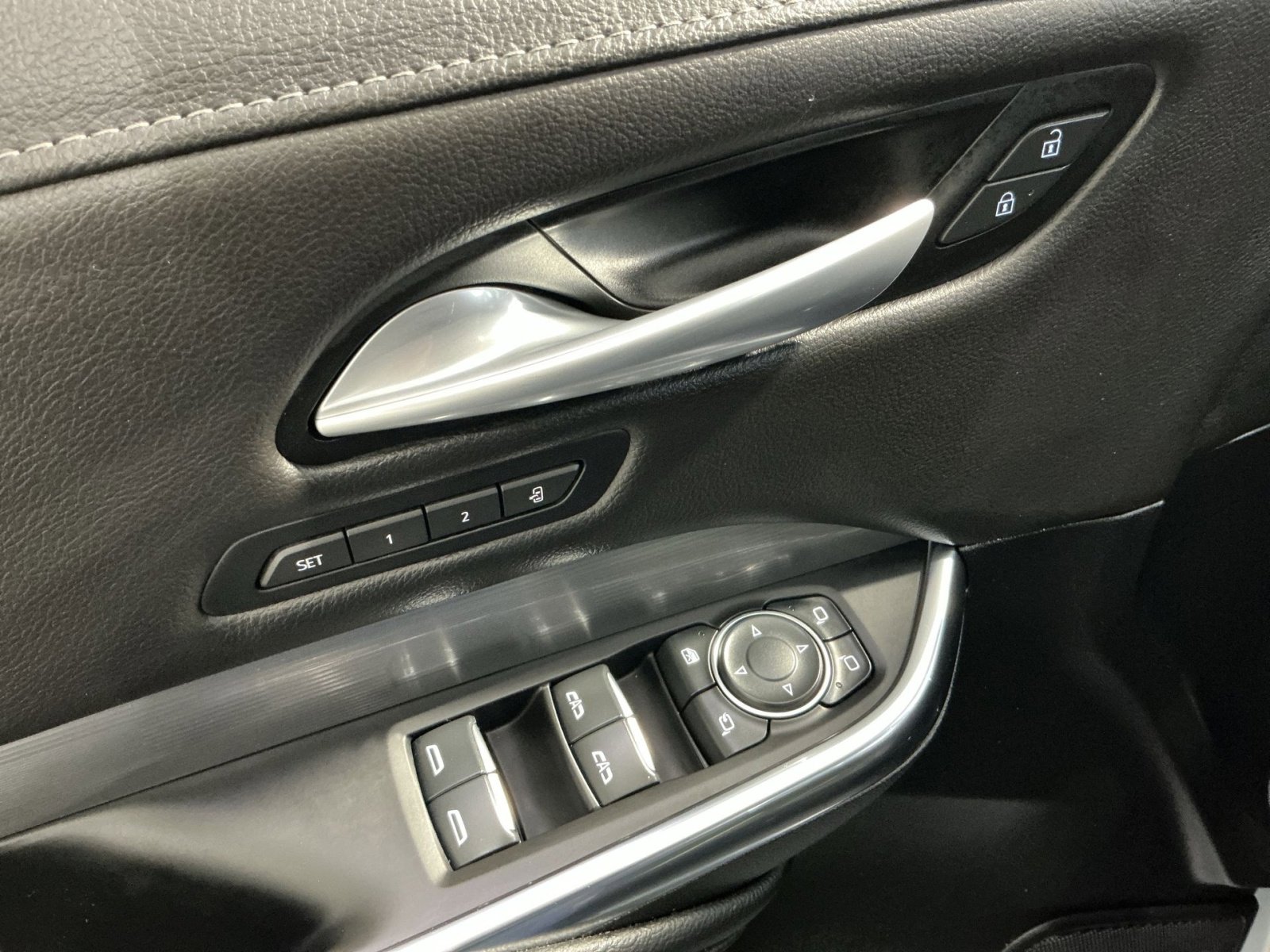 Used 2024 Cadillac XT4 Premium Luxury AWD/4WD image 16