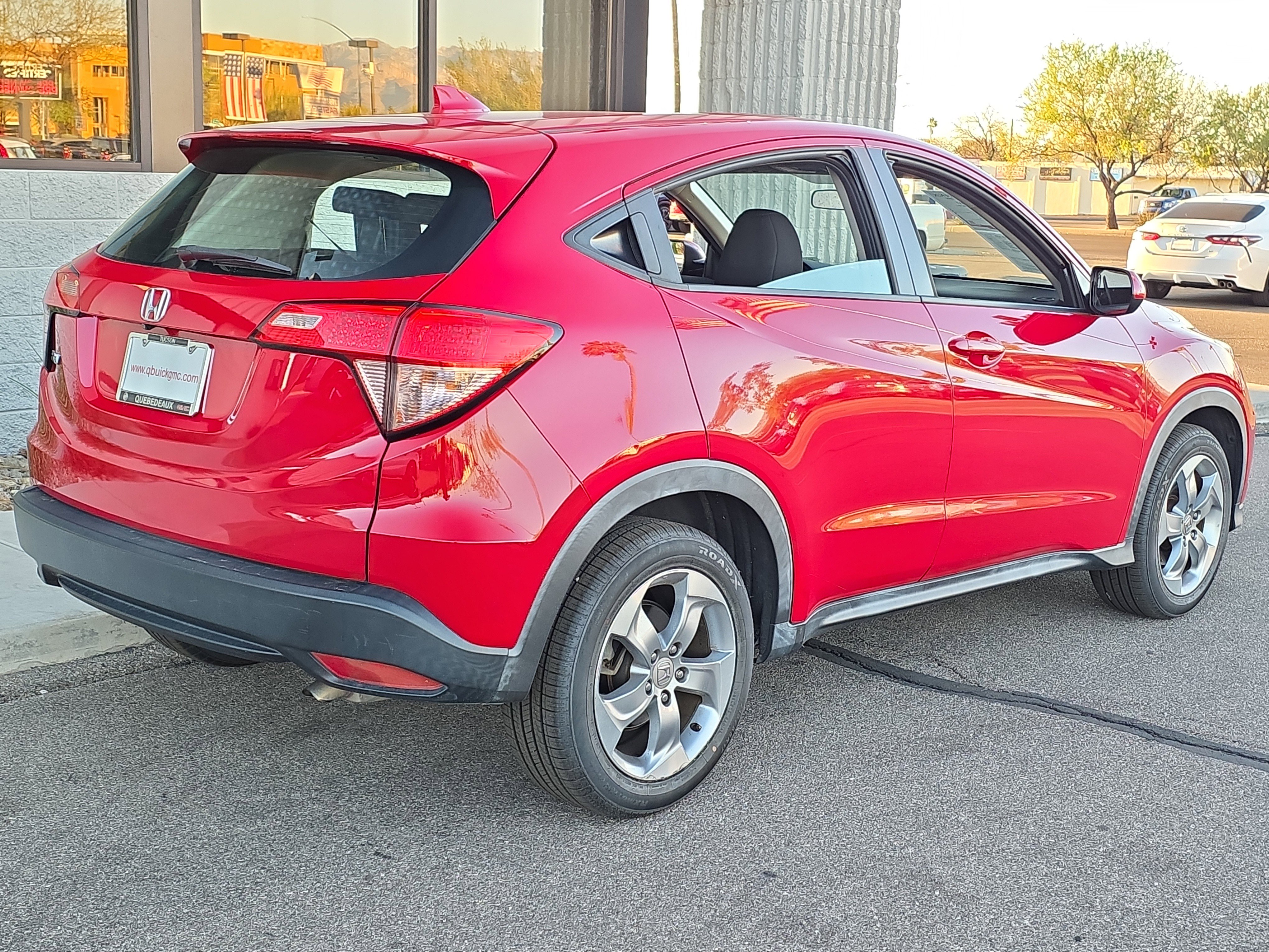 Used 2017 Honda HR-V LX image 7