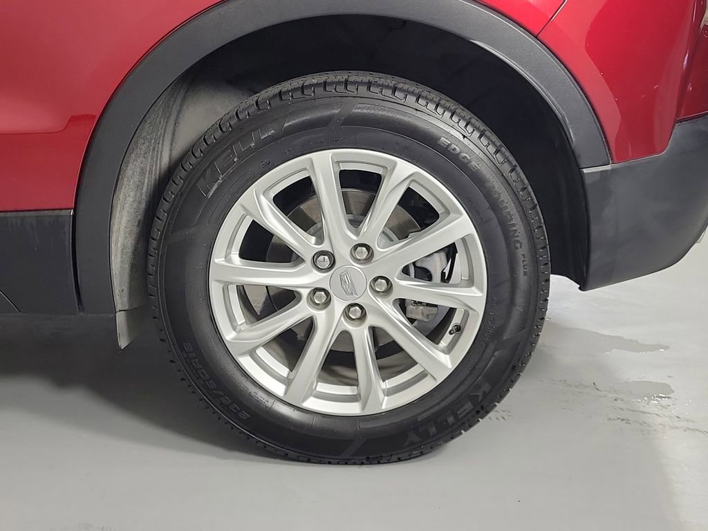 Certified 2023 Cadillac XT4 Luxury w/ Cold Weather Package FWD image 10