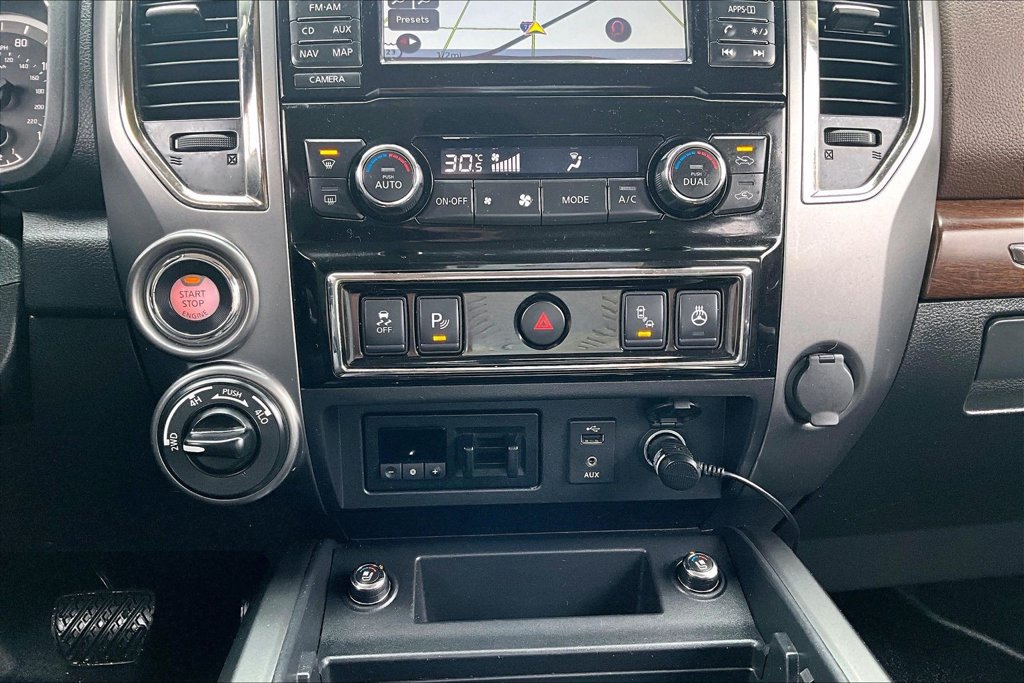 Used 2018 Nissan Titan Platinum Reserve AWD/4WD image 16