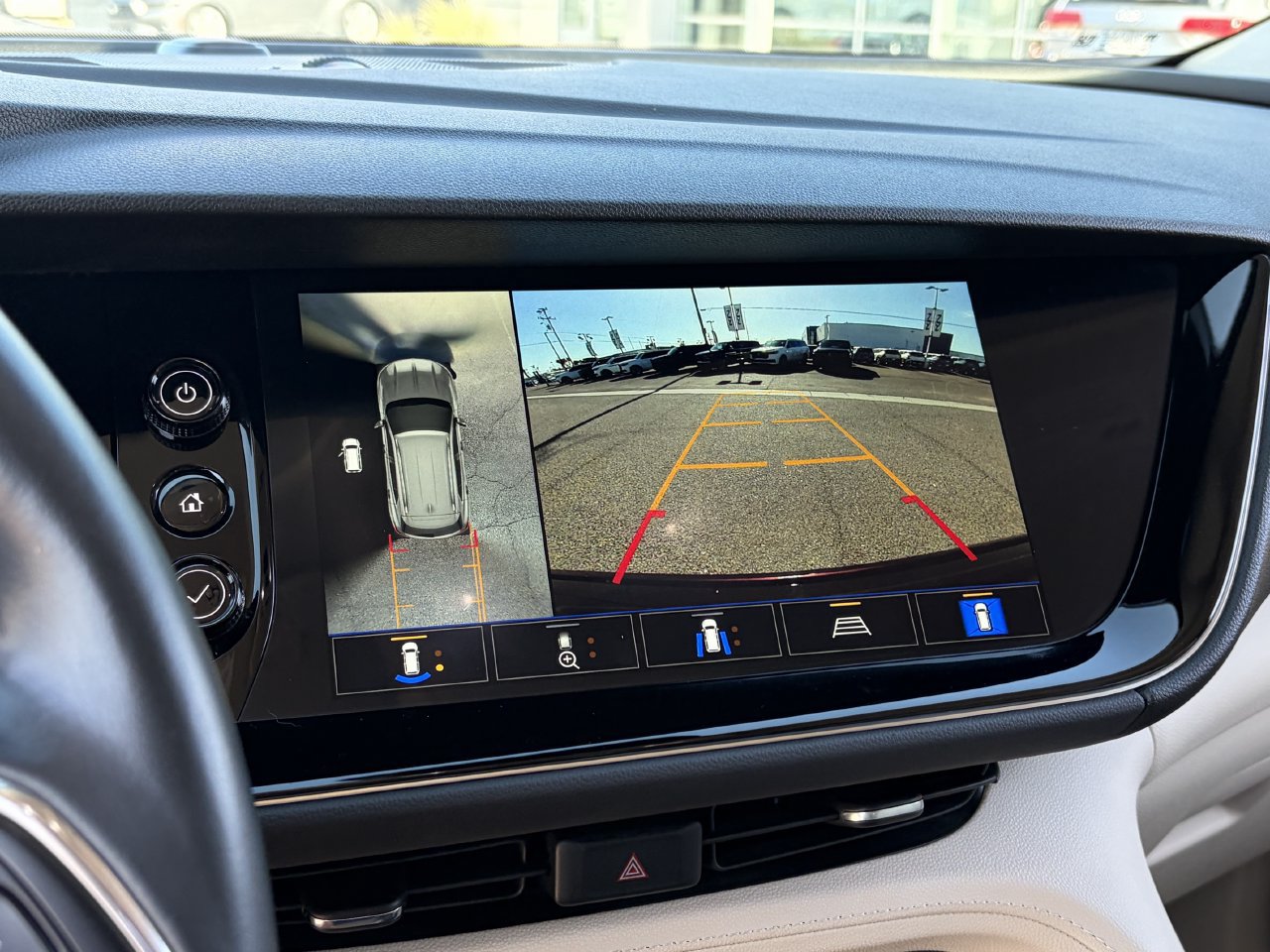Used 2022 Buick Envision Avenir w/ Technology Package II FWD image 28