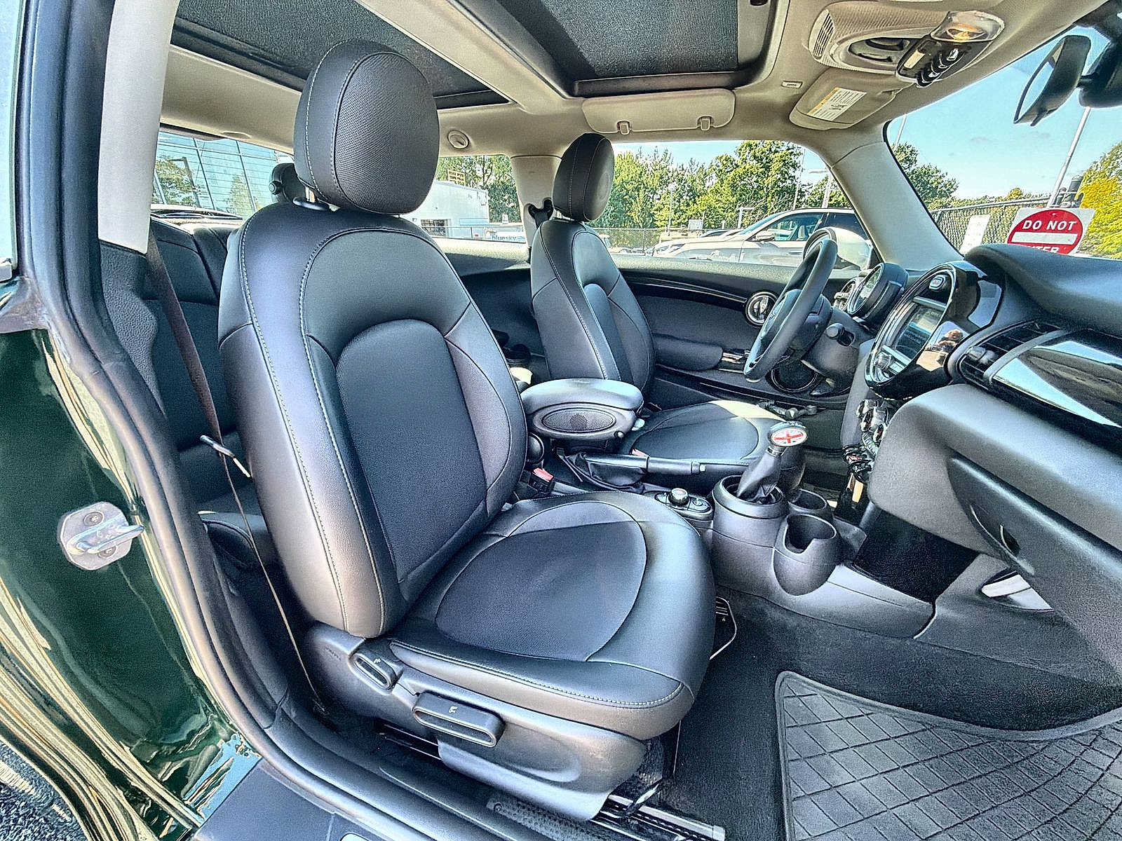 Used 2019 MINI Cooper 2-Door Hardtop FWD image 22