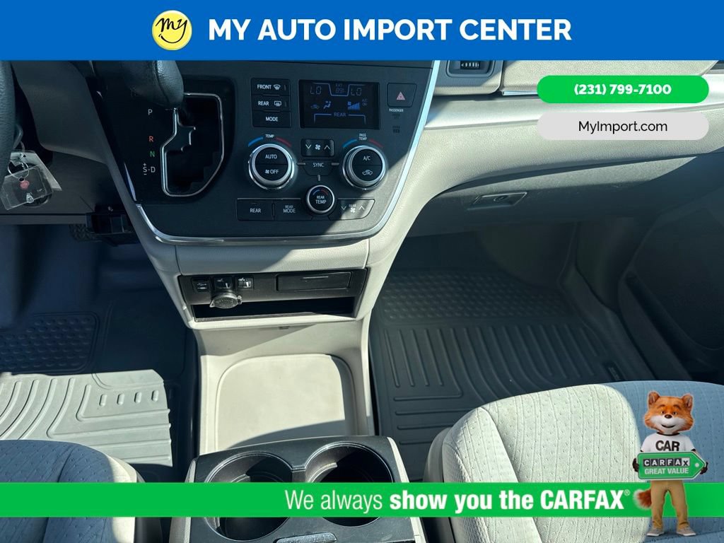 Used 2015 Toyota Sienna LE FWD image 22