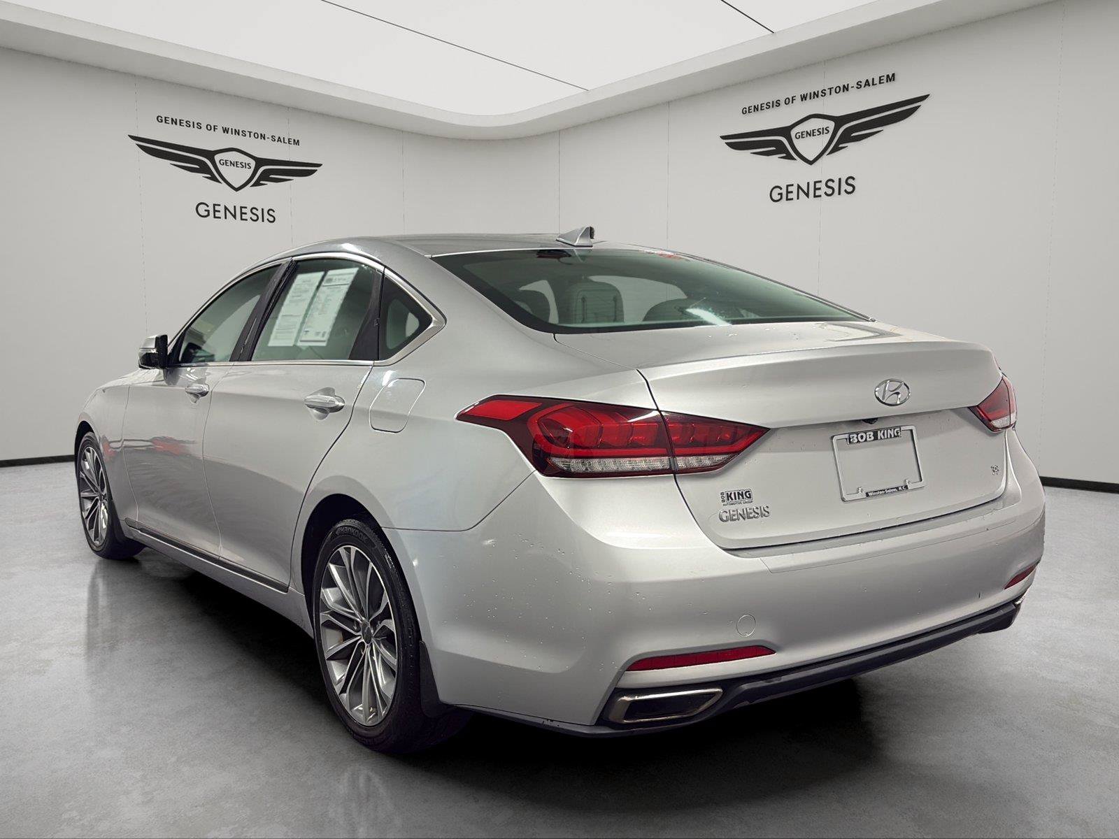 Used 2015 Hyundai Genesis 3.8 RWD image 3