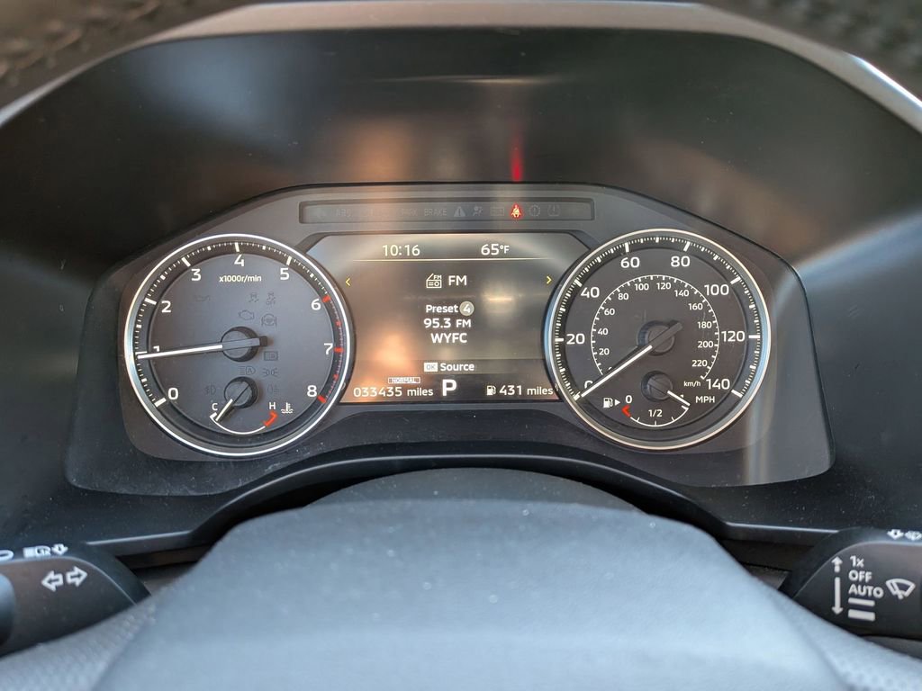 Used 2025 Mitsubishi Outlander SE image 16