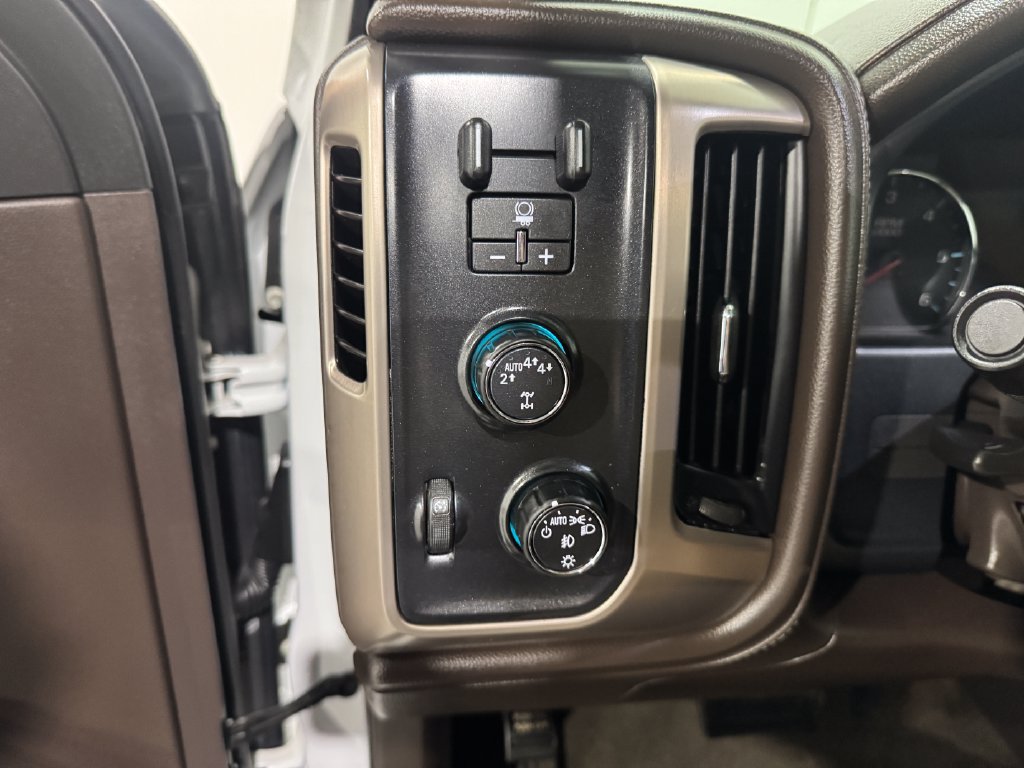 Used 2018 GMC Sierra 1500 Denali w/ Denali Ultimate Package AWD/4WD image 34