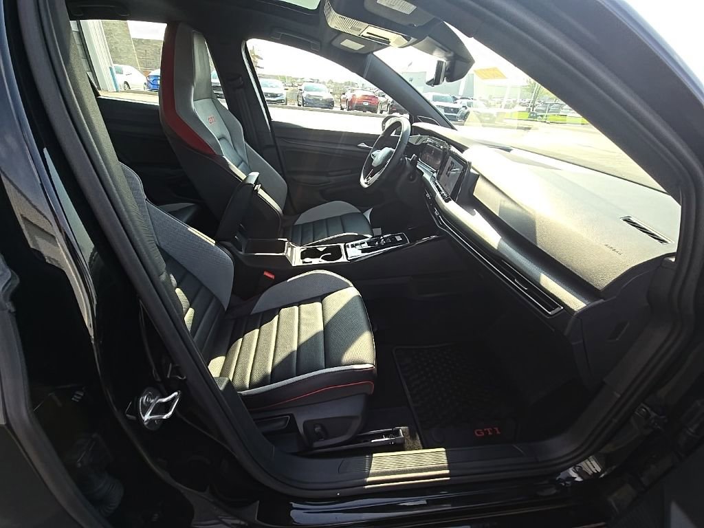 Used 2024 Volkswagen GTI SE image 32