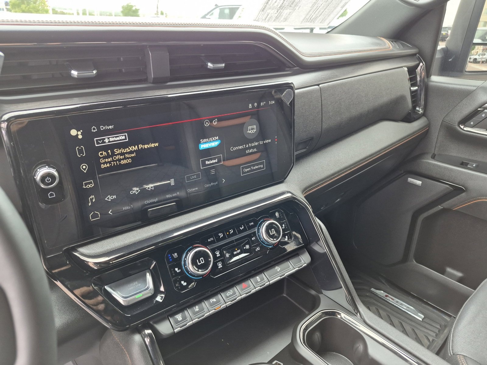 Used 2024 GMC Sierra 2500 AT4 w/ AT4 Premium Plus Package image 11