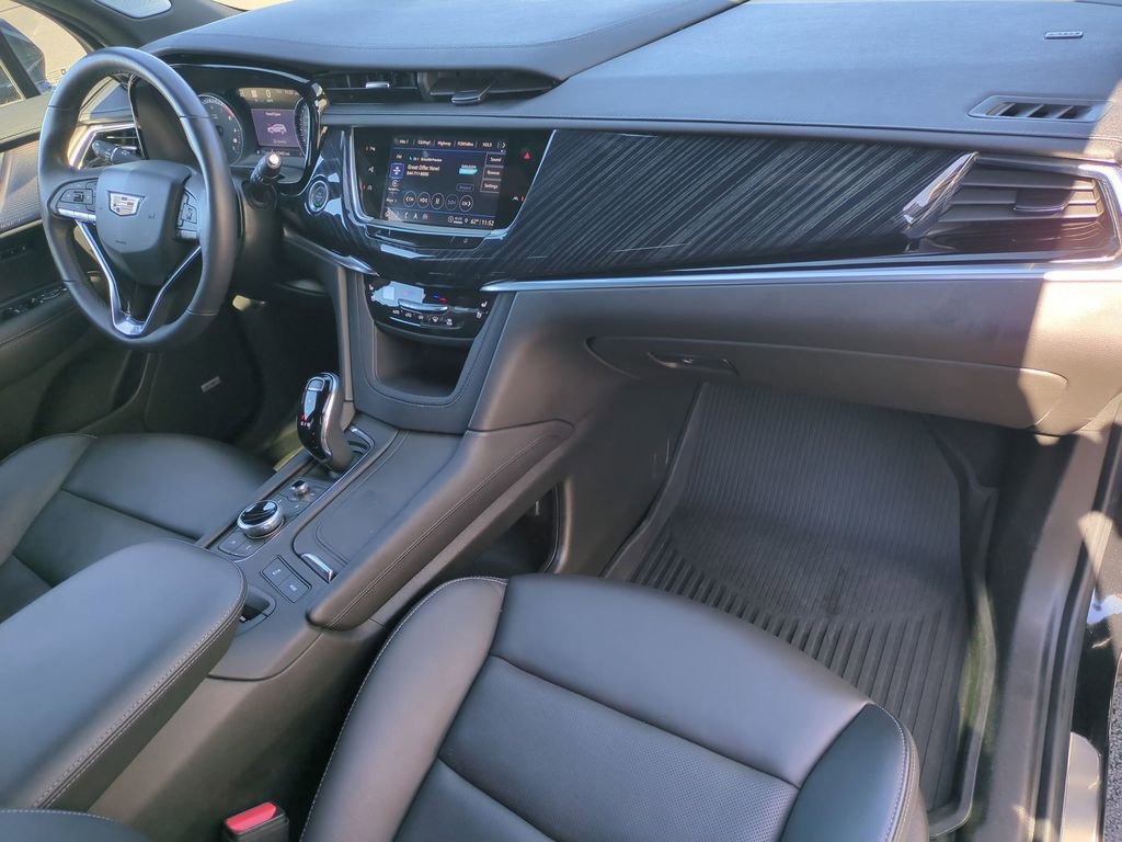 Used 2024 Cadillac XT6 Premium Luxury w/ Technology Package image 23