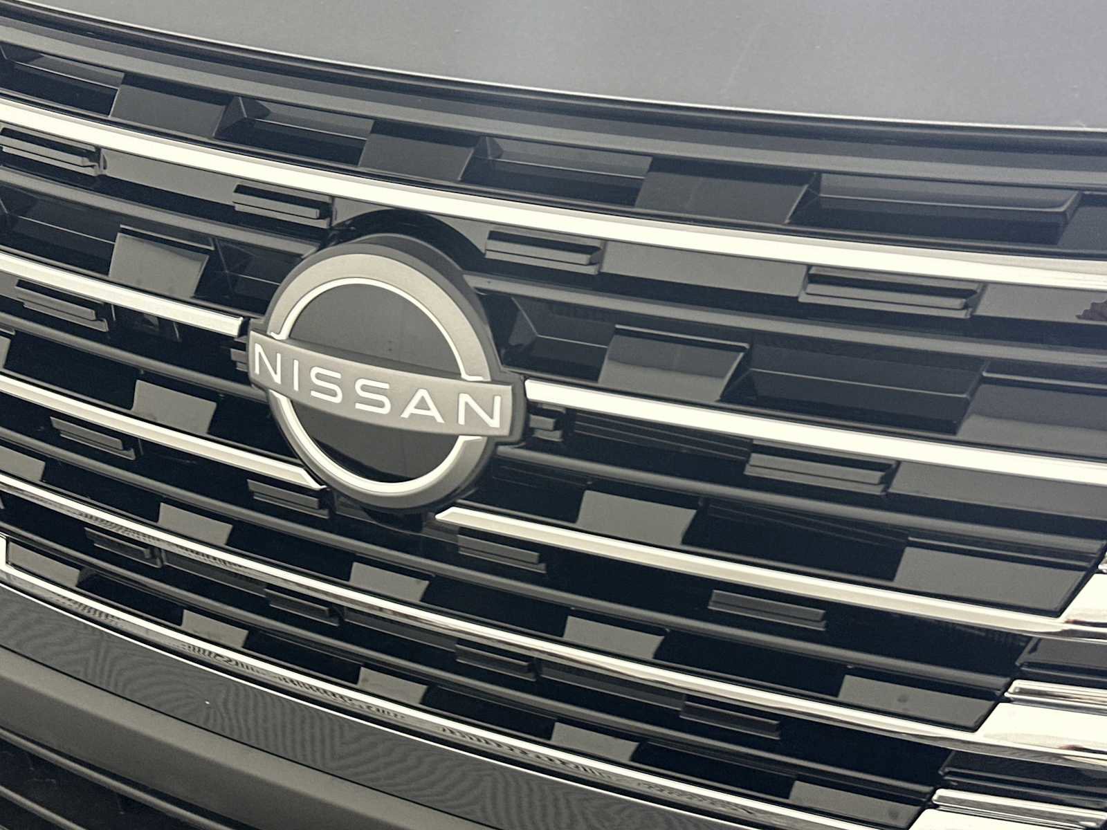 Used 2025 Nissan Rogue SV FWD image 13