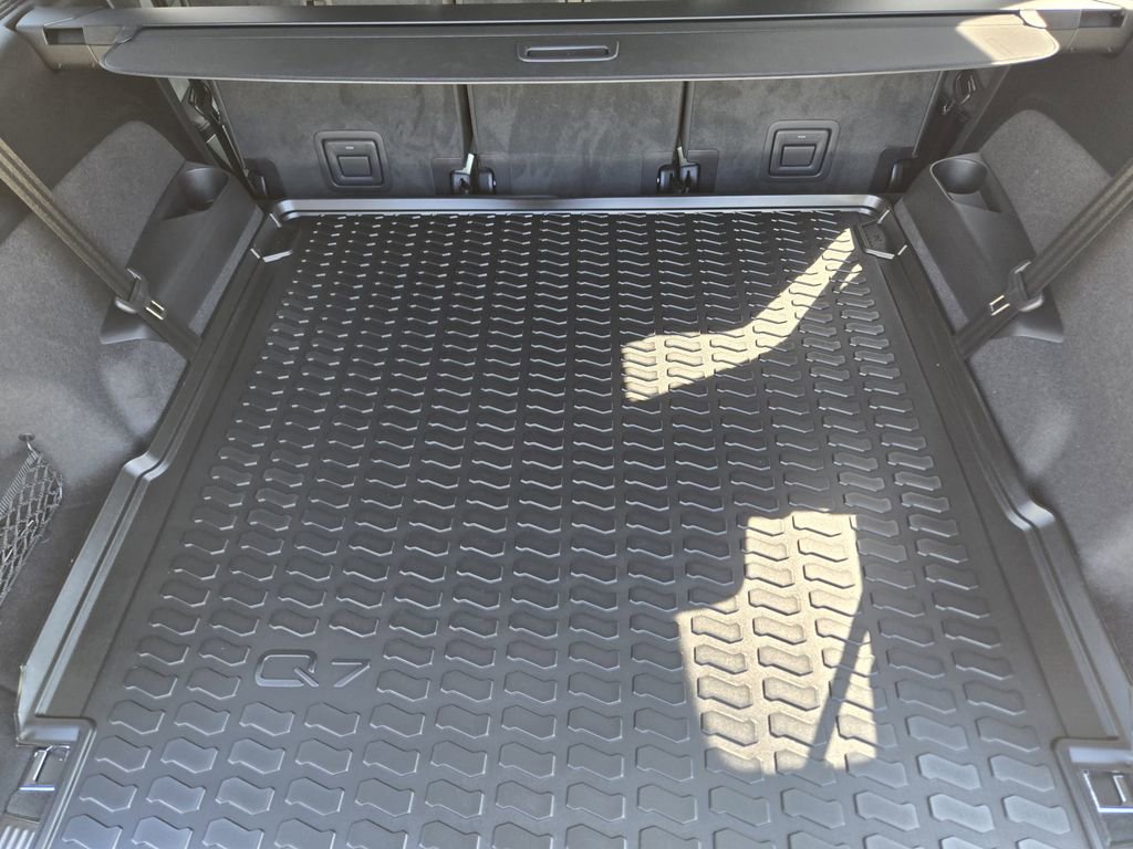 New 2026 Audi SQ7 Premium Plus image 37