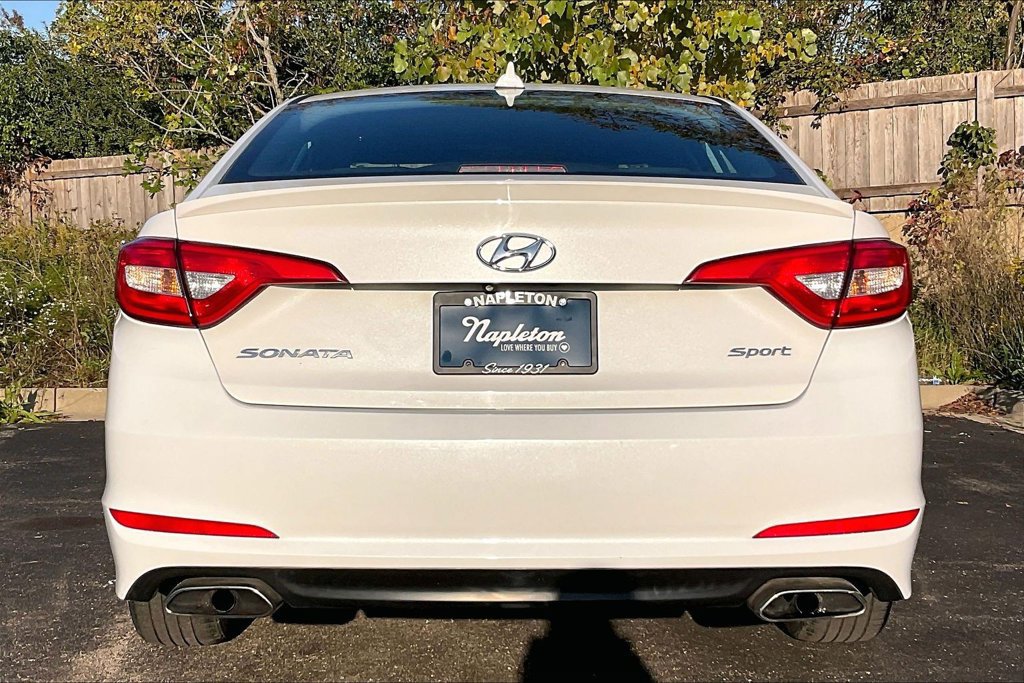 Used 2017 Hyundai Sonata Sport w/ Value Edition Package 02 FWD image 4