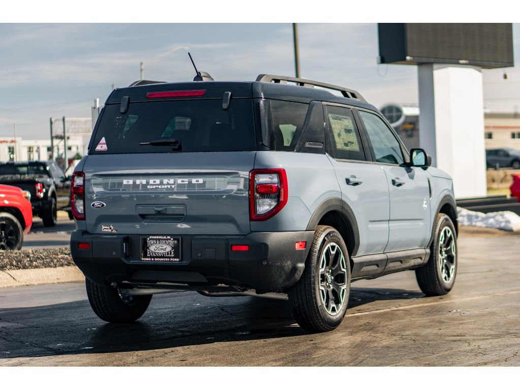 New 2025 Ford Bronco Sport Outer Banks w/ Outer Banks Tech Package+ AWD/4WD image 4