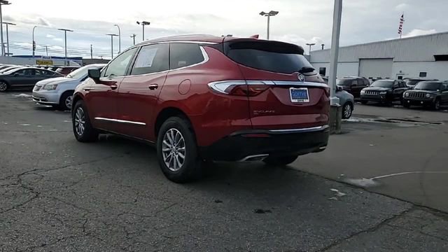 Used 2024 Buick Enclave Premium image 7