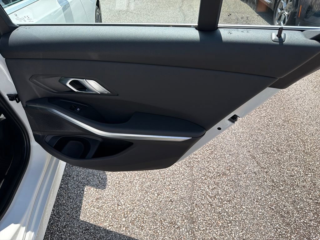 Used 2019 BMW 330i Sedan w/ Convenience Package RWD image 16