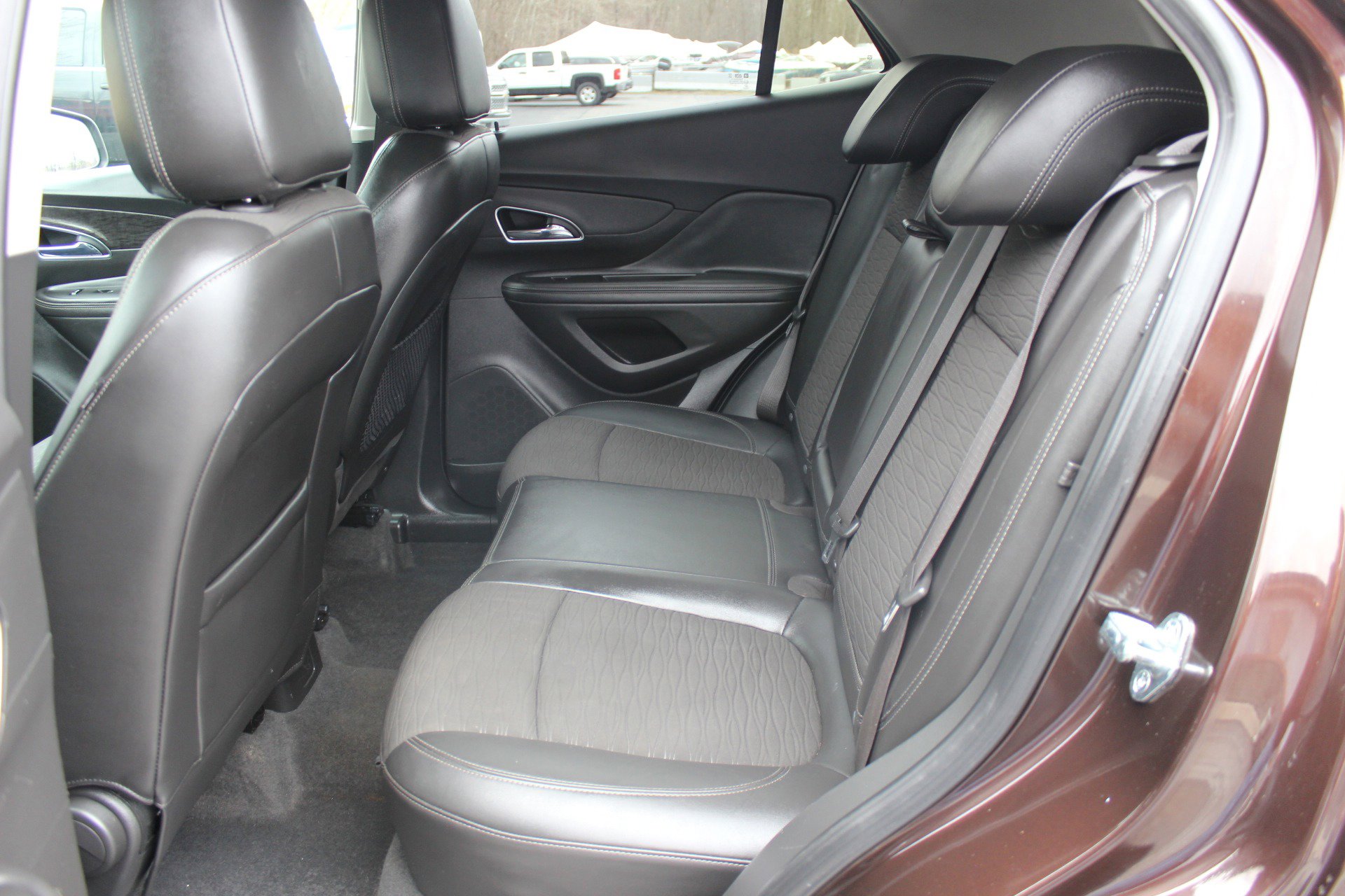 Used 2015 Buick Encore AWD image 31