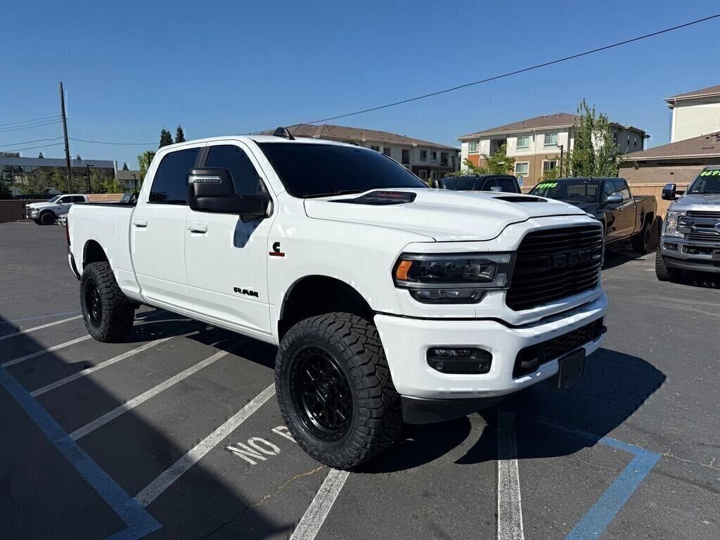 Used 2023 RAM 2500 Laramie AWD/4WD image 3