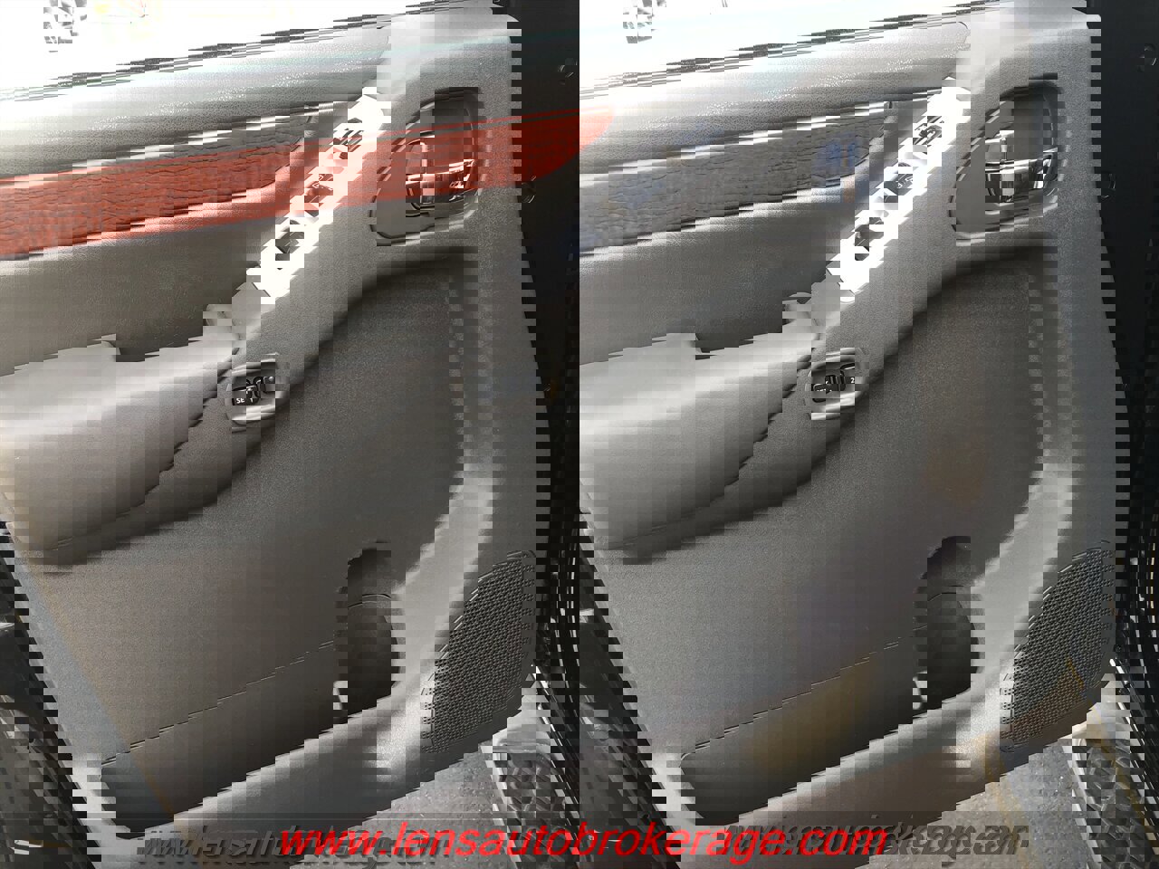 Used 2008 Nissan Pathfinder LE w/ Navigation Pkg image 9