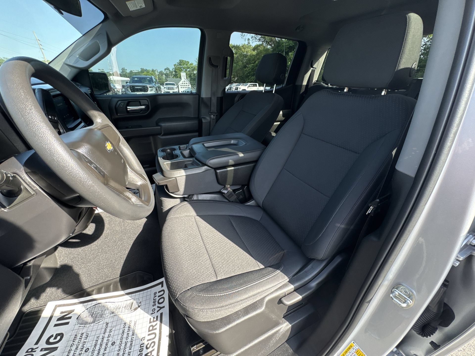 Used 2020 Chevrolet Silverado 1500 Custom w/ Custom Value Package AWD/4WD image 13